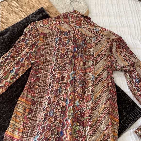 Long Zara Patterned Button Down - Picture 5 of 5